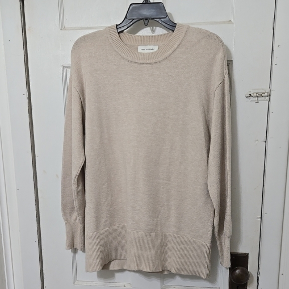 FREE ASSEMBLY Sweaters - Free Assembly Womens Oatmeal Sweater Medium